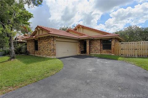 3345 E Point Dr, Hollywood, FL 33026 photo 1