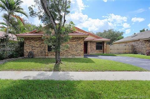 3345 E Point Dr, Hollywood, FL 33026 photo 2