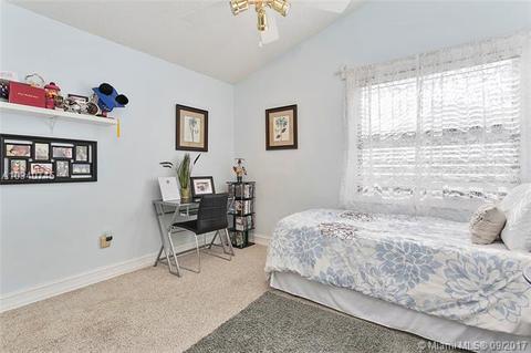 3345 E Point Dr, Hollywood, FL 33026 photo 12