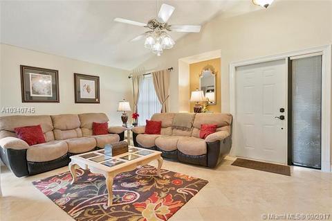 3345 E Point Dr, Hollywood, FL 33026 photo 5
