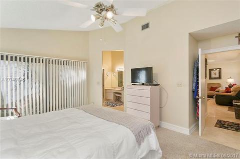 3345 E Point Dr, Hollywood, FL 33026 photo 10