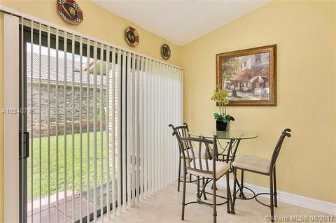 3345 E Point Dr, Hollywood, FL 33026 photo 8