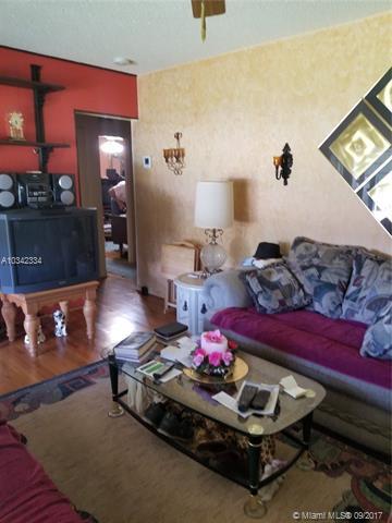 280 W 54th St, Hialeah, FL 33012 photo 2