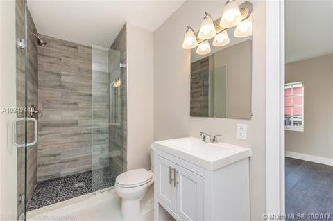 5821 W 3rd Ct, Hialeah, FL 33012 photo 13