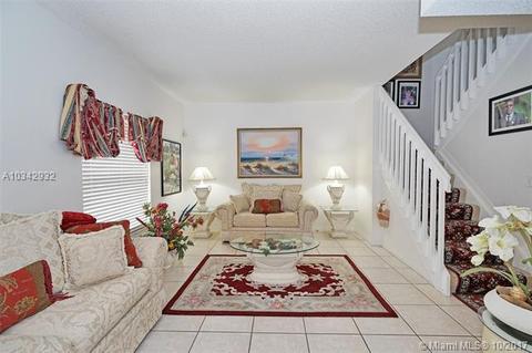 5801 S Sable Cir, Margate, FL 33063 photo 4