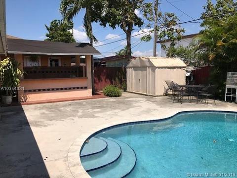 4605 E 9th Ln, Hialeah, FL 33013 photo 1