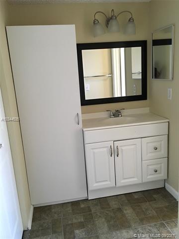 Undisclosed, Miami, FL 33179 photo 15