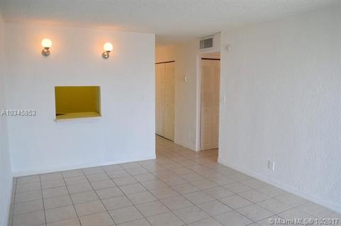 4550 NW 9th St #908E, Miami, FL 33126 photo 4