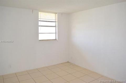4550 NW 9th St #908E, Miami, FL 33126 photo 5