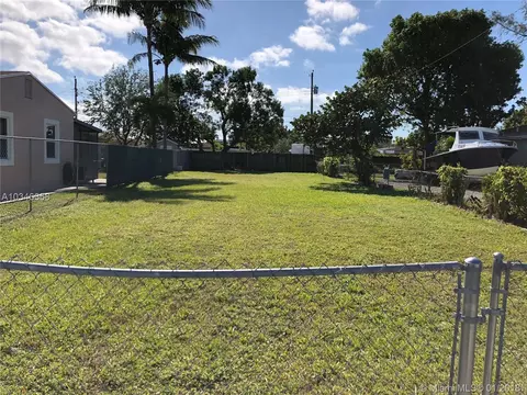 758 E 30th St, Hialeah, FL 33013 photo 4
