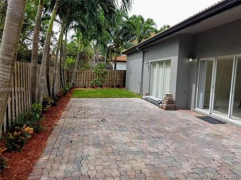 Undisclosed, Miami, FL 33185 photo 32
