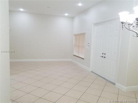 Undisclosed, Miami, FL 33185 photo 2