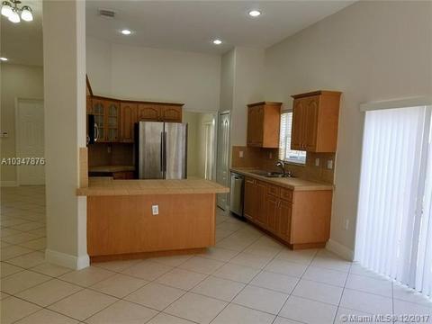 Undisclosed, Miami, FL 33185 photo 38
