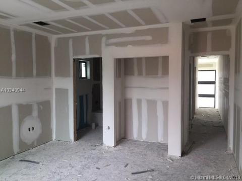 4364 E 10th Ave, Hialeah, FL 33013 photo 17