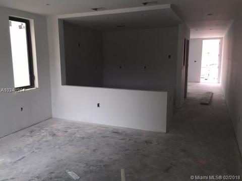 4364 E 10th Ave, Hialeah, FL 33013 photo 8