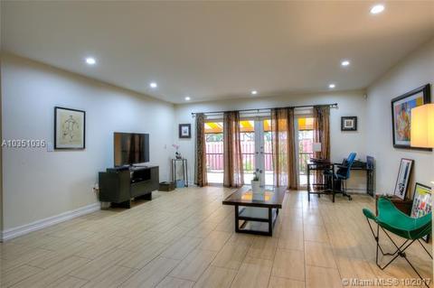 7126 Ballantrae Ct, Miami Lakes, FL 33014 photo 2