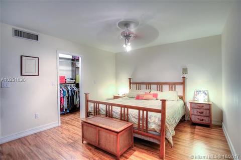 7126 Ballantrae Ct, Miami Lakes, FL 33014 photo 9