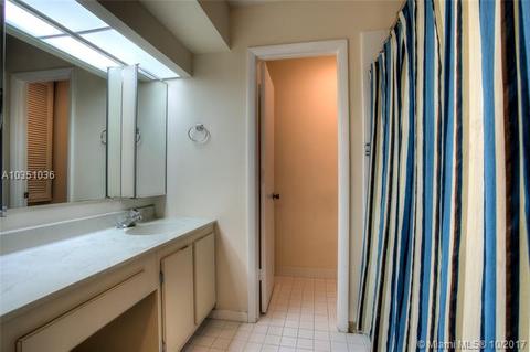 7126 Ballantrae Ct, Miami Lakes, FL 33014 photo 7