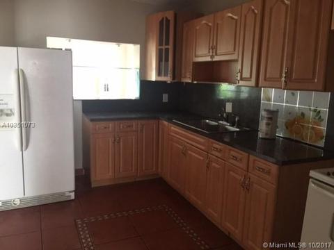 630 E 47th St, Hialeah, FL 33013 photo 8