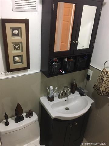 Undisclosed, Hialeah, FL 33015 photo 27