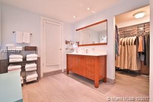240 Hampton Ln, Key Biscayne, FL 33149 photo 10