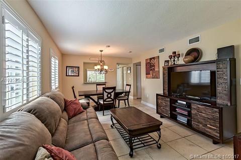 6235 SW 47th Mnr #101, Davie, FL 33314 photo 1