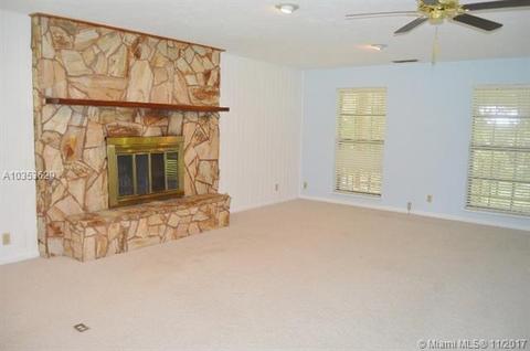 226 Hampton Ave, Labelle, FL 33935 photo 3