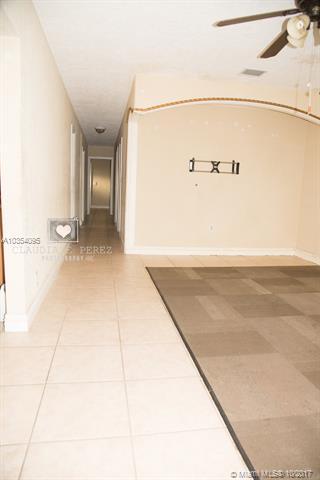 633 E 45th St, Hialeah, FL 33013 photo 4