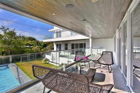 545 Glenridge Rd, Key Biscayne, FL 33149 photo 1