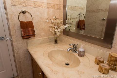 60 E 53rd Ter, Hialeah, FL 33013 photo 17