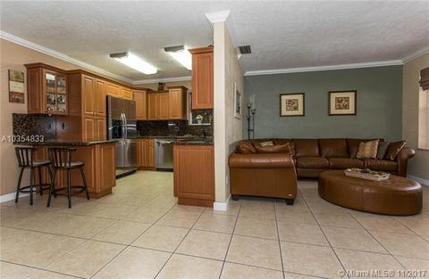60 E 53rd Ter, Hialeah, FL 33013 photo 12