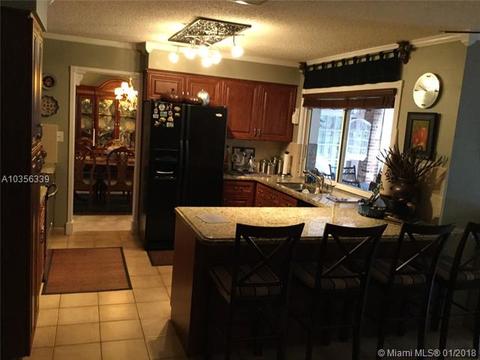 7340 Sabal Dr, Miami Lakes, FL 33014 photo 11