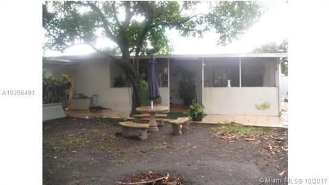 165 W 37th St, Hialeah, FL 33012 photo 2
