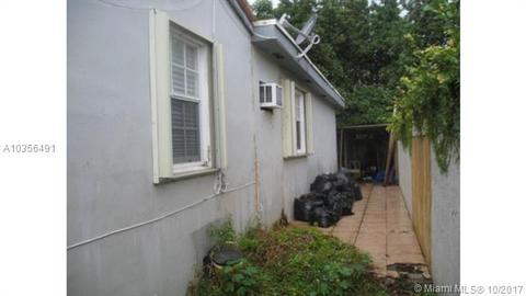 165 W 37th St, Hialeah, FL 33012 photo 3