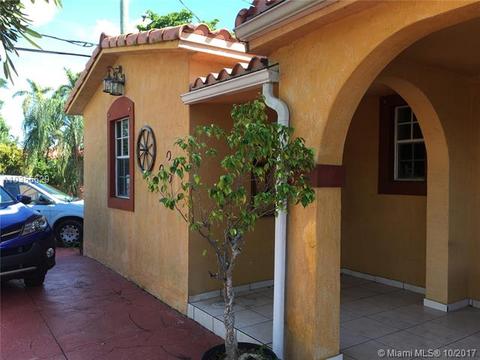 492 SE 6th St, Hialeah, FL 33010 photo 3