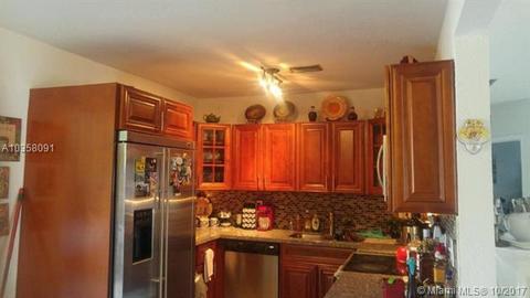3231 SW 64 Ter, Miramar, FL 33023 photo 2
