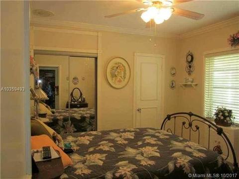 891 W 66, Hialeah, FL 33012 photo 4