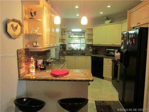 891 W 66, Hialeah, FL 33012 photo 2