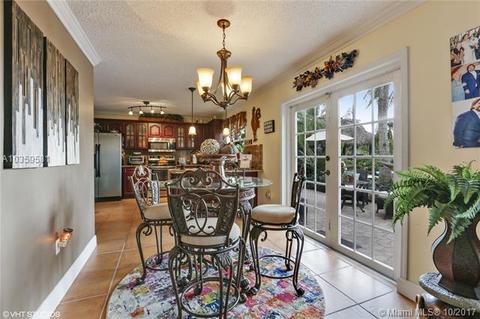 8765 NW 189th Ter, Hialeah, FL 33018 photo 5