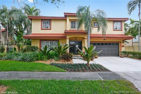 8765 NW 189th Ter, Hialeah, FL 33018 photo 1
