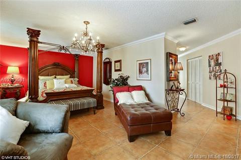 8765 NW 189th Ter, Hialeah, FL 33018 photo 10