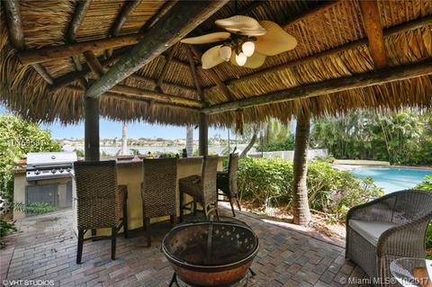 8765 NW 189th Ter, Hialeah, FL 33018 photo 21