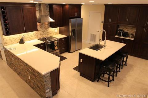 8326 Dundee Ter, Miami Lakes, FL 33016 photo 1