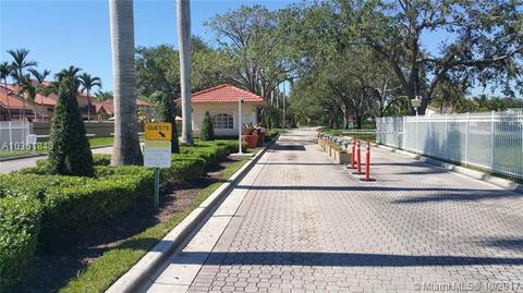 19643 NW 87 Ct, Hialeah, FL 33018 photo 3