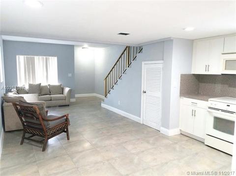 711 SE 10th Pl, Hialeah, FL 33010 photo 6