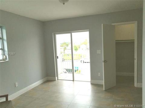 711 SE 10th Pl, Hialeah, FL 33010 photo 23