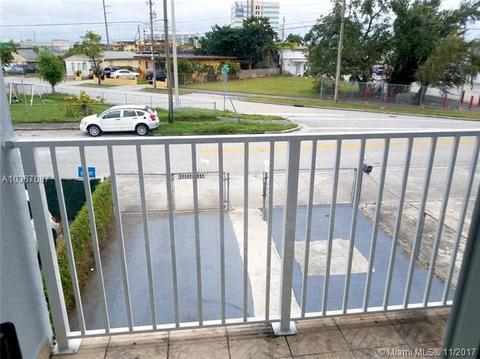 711 SE 10th Pl, Hialeah, FL 33010 photo 17