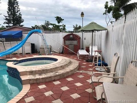 20404 NW 43rd Ave, Miami Gardens, FL 33055 photo 5