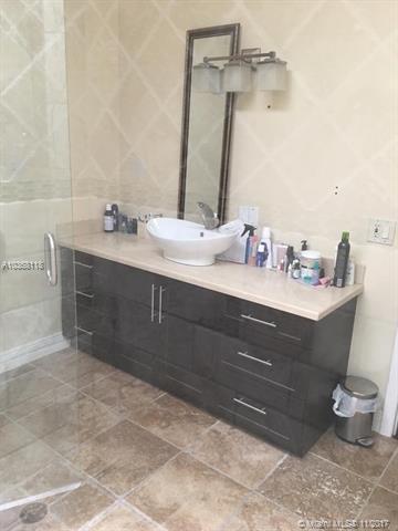 Undisclosed, Hialeah, FL 33015 photo 21