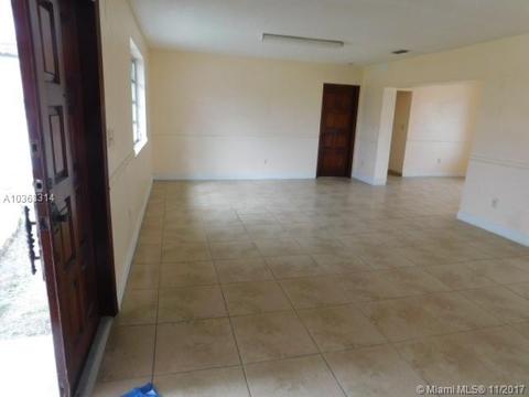 423 W 12th Pl, Hialeah, FL 33010 photo 12